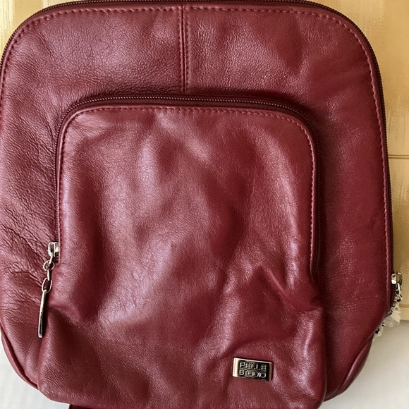 Pelle Studio Wilson  Leather backpack, deep red, NWOT, pockets/compartments - Picture 4 of 12